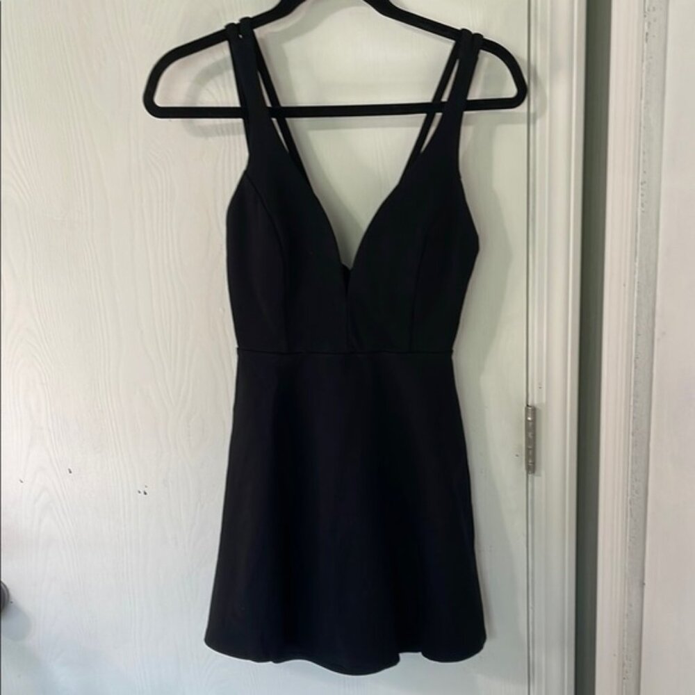 Lulu's NWOT Forever Crush Black Strappy Sleeveless Skater Dress size Medium